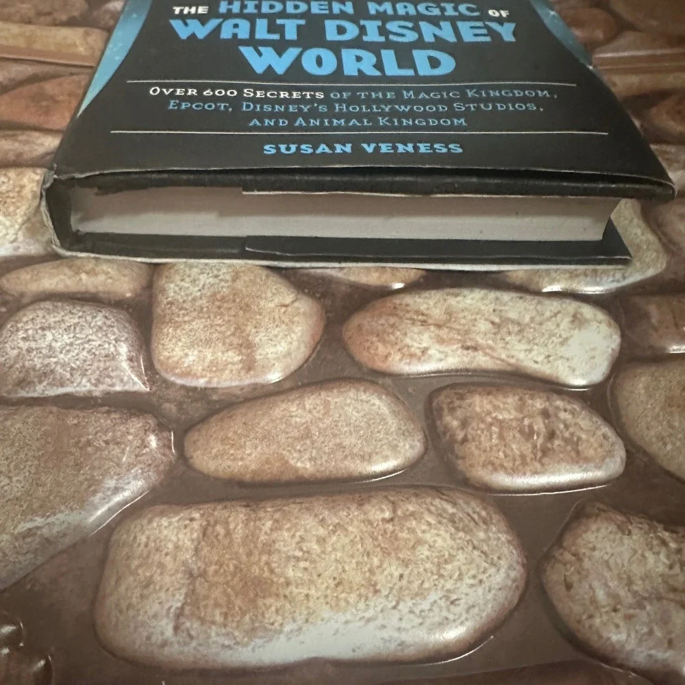 The Hidden Magic of Walt Disney World Susan Veness Disney Guide Book 600 Secrets